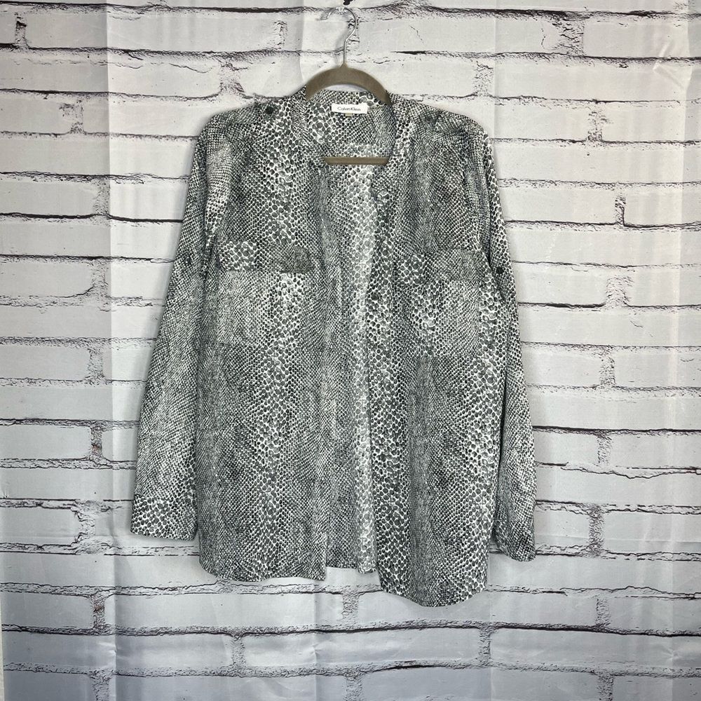 Calvin Klein Snake Print Button-Up Long Long Sleeve White Gray Women’s M Top